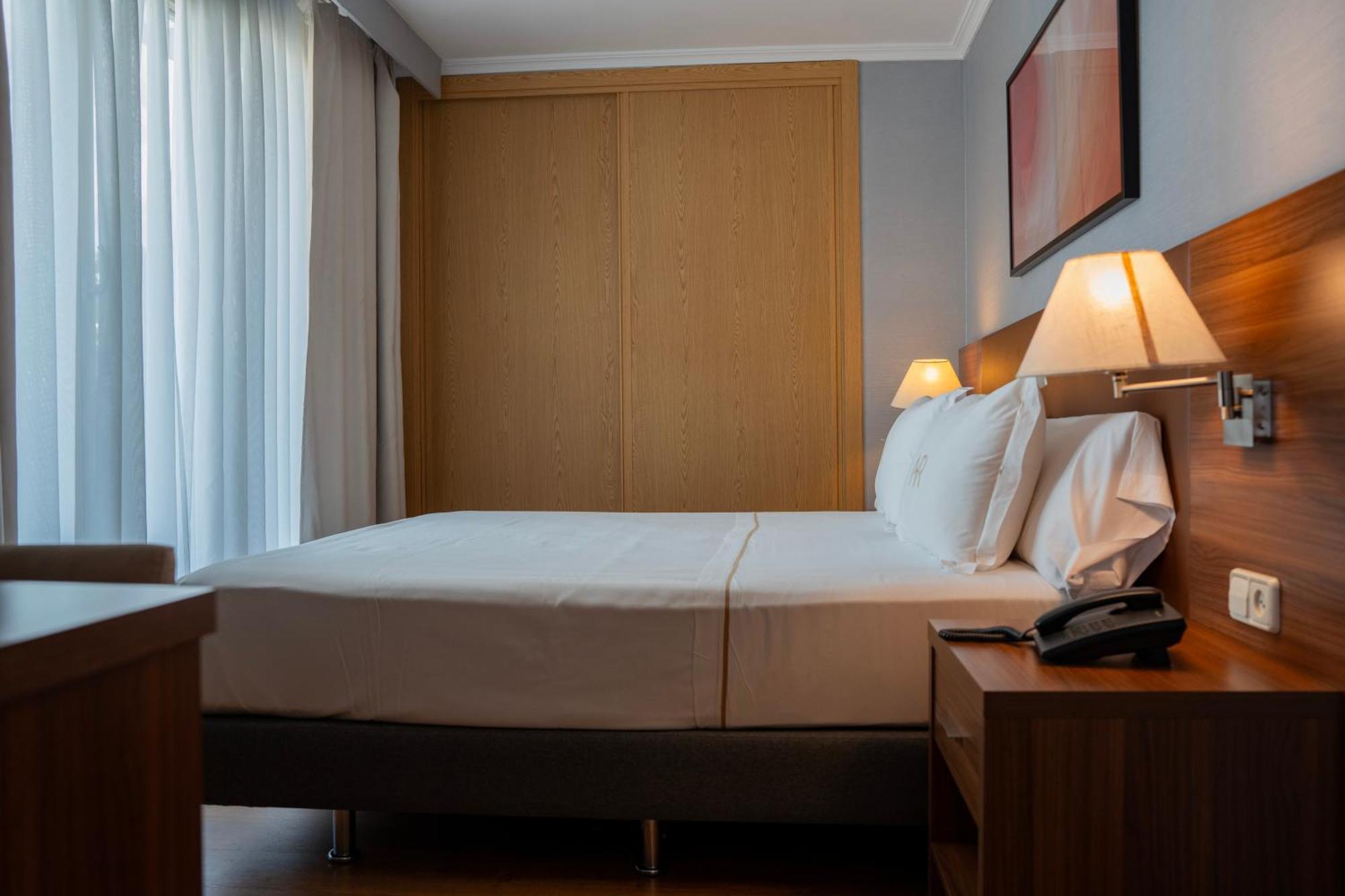 Aparto-Hotel Rosales Μαδρίτη Εξωτερικό φωτογραφία