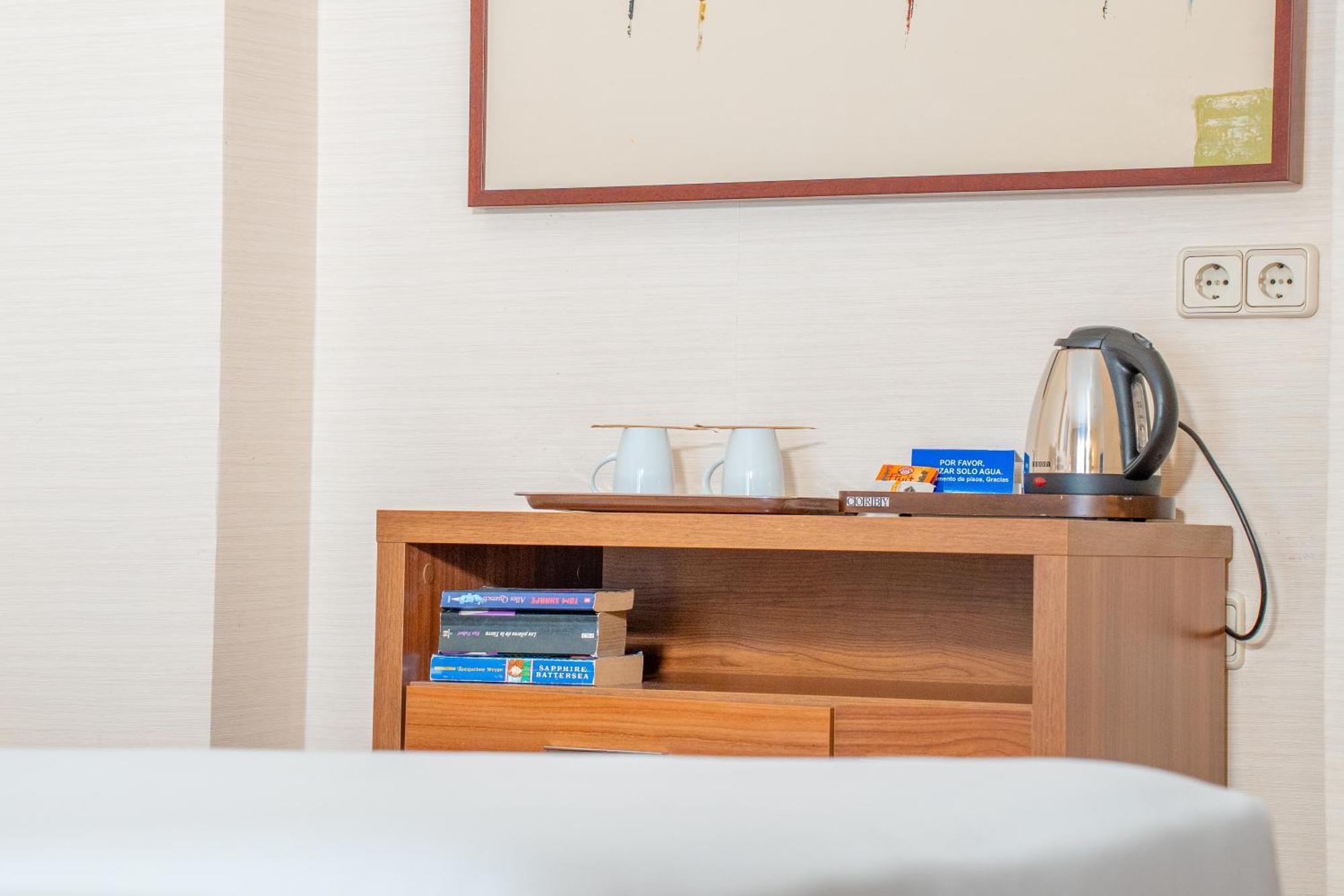 Aparto-Hotel Rosales Μαδρίτη Εξωτερικό φωτογραφία
