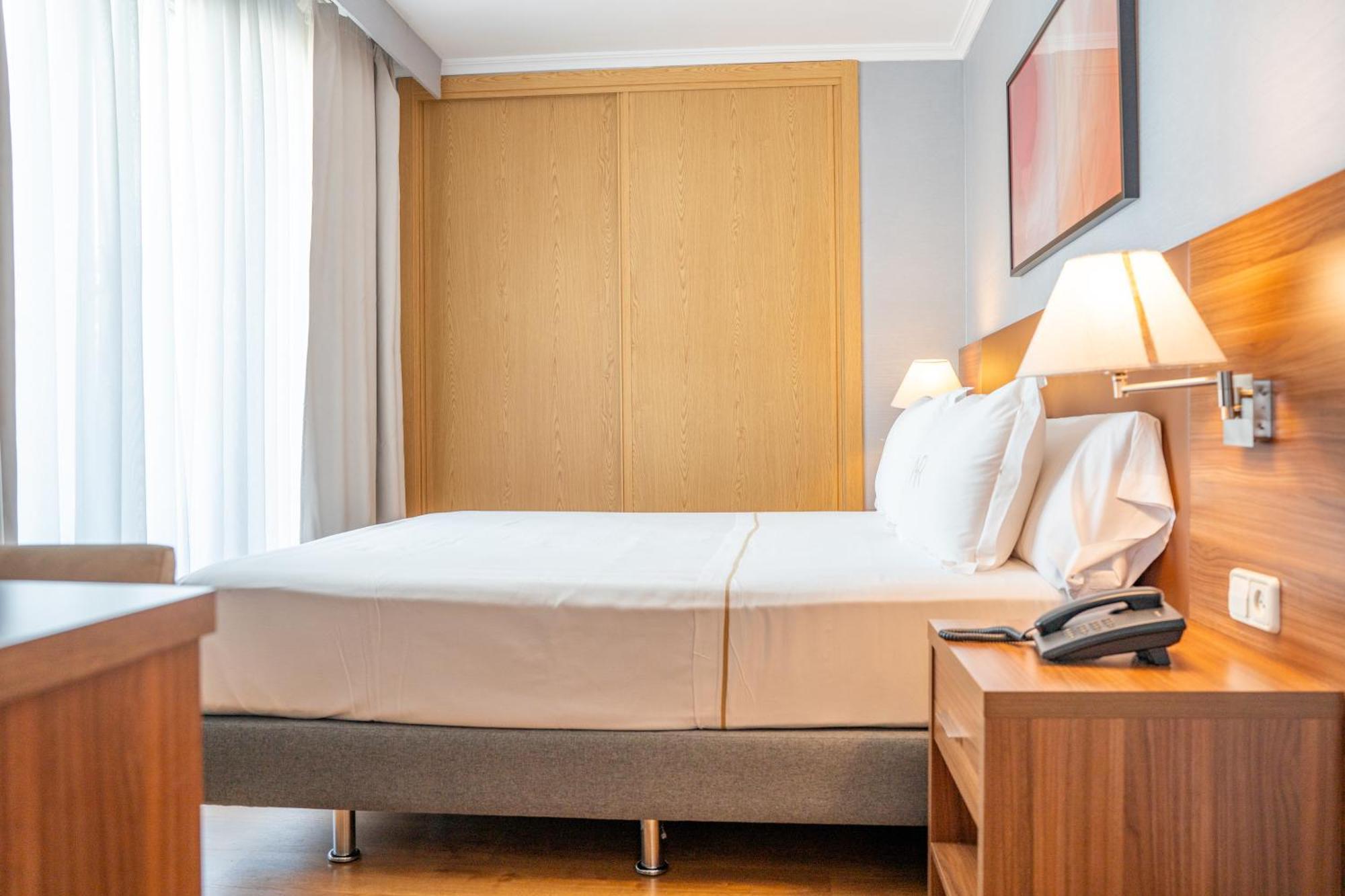 Aparto-Hotel Rosales Μαδρίτη Εξωτερικό φωτογραφία